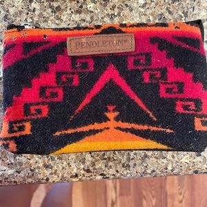 Selling my Pendleton clutch that I no longer use!